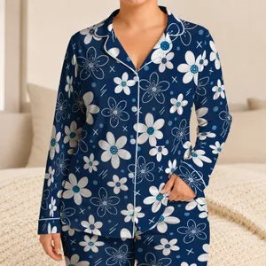 White Daisy Blooms for Cozy Meditation Evenings and Relaxed Home Lounging All Year Long Satin Pajamas Set