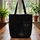 Black Cat Yellow Eyes Scattered Stars Circular Medallion Everyday Carry Gift Cat Lover Quilted Tote Bag - 3