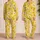White Daisy Blooms on Golden Yellow for Sunny Summer Lounging and Coastal Getaways Satin Pajamas Set - 2