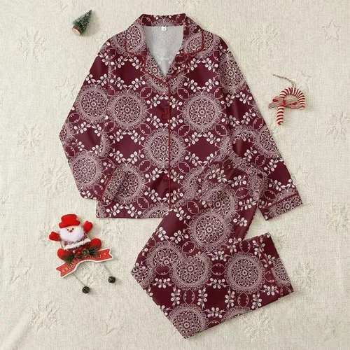 Women's Elegant Vintage White Lace Medallion Floral Burgundy Design Satin Pajamas Set