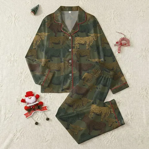 Highland Cow Enthusiasts' Seamless Stylized Textured Pattern, Muted Gold Bronze Olive Green Satin Pajamas Set