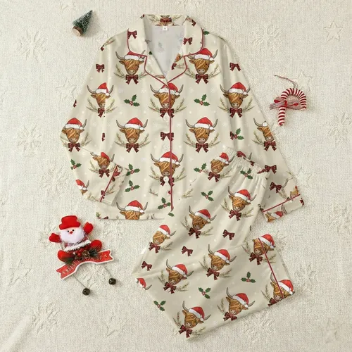 Highland Cow Farmhouse: Santa Hat & Plaid Bow Holly Pattern Loungewear Top Satin Pajamas Set