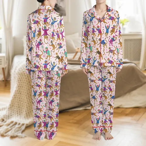 Teenagers' Quirky Leopard Fashion Print: Vibrant Cartoon Accessory Pattern Short-Sleeve & Shorts Pajama Set Satin Pajamas Set