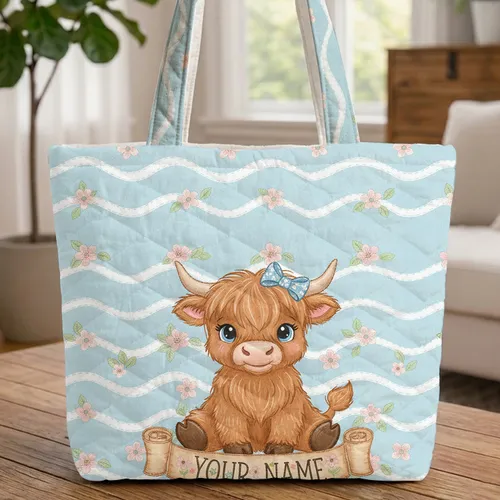 Highland Cow Floral Name Banner - Farmhouse Home Decor Gift for Cow Lover Quilted Tote Bag